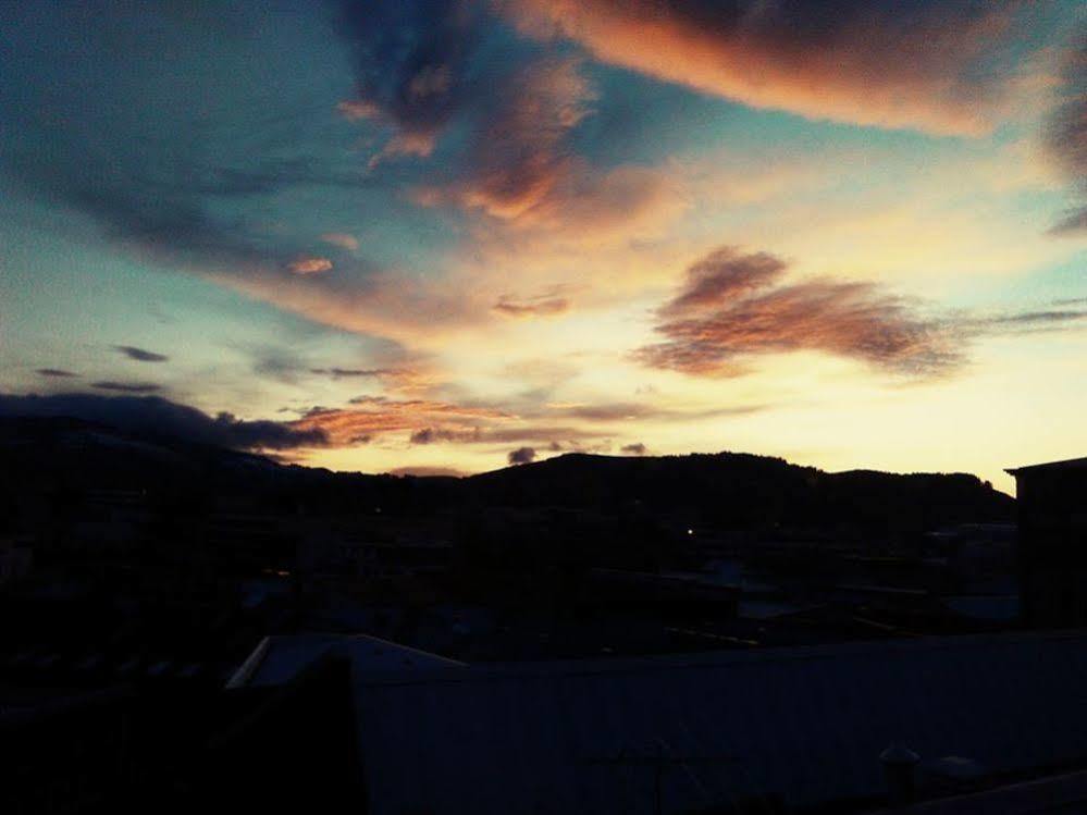 On Top Backpackers Dunedin Exterior foto